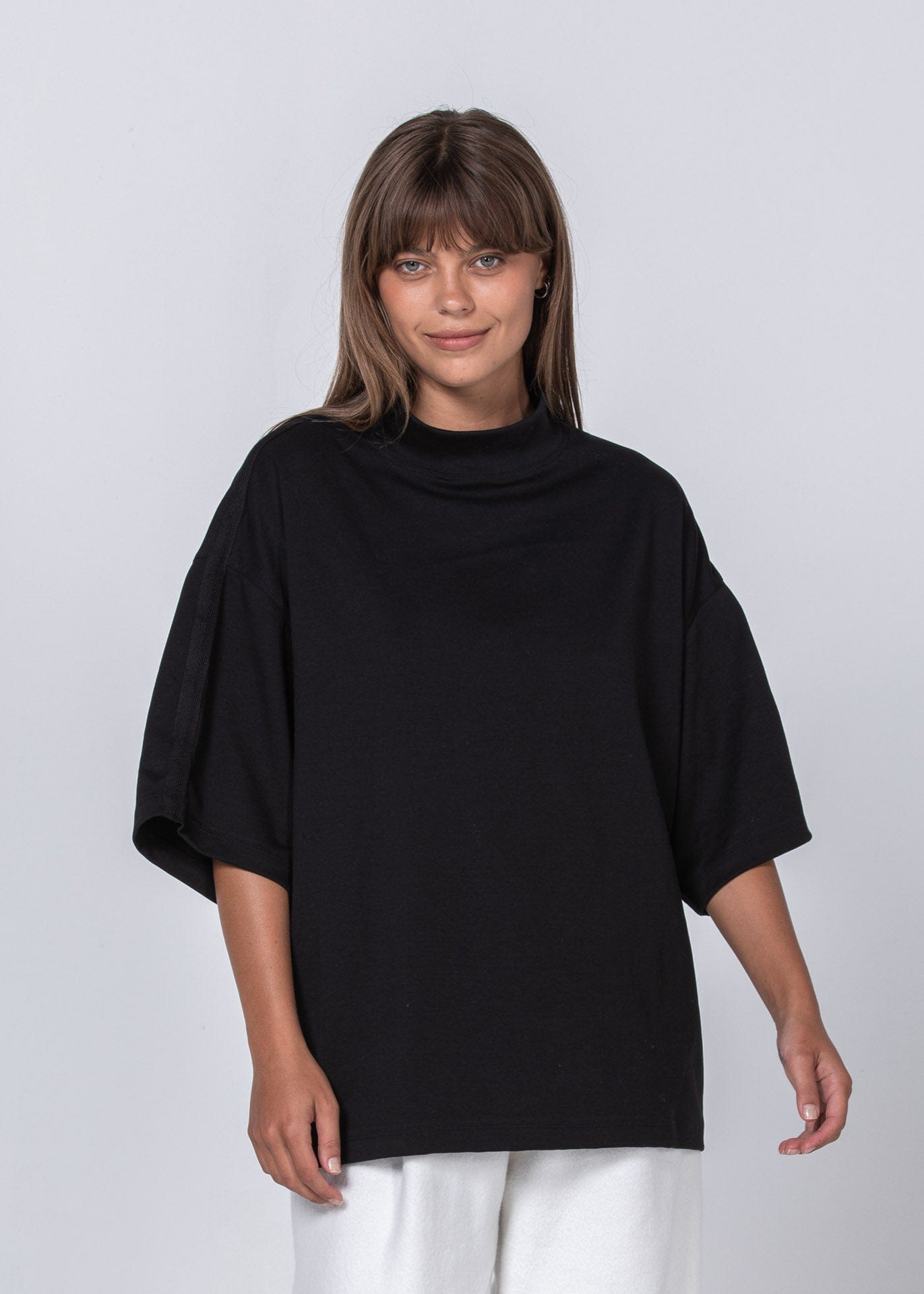 Atmos Tee black / One Size WE-AR Atmos Tee | Sustainable Yoga & Off-Duty Wear