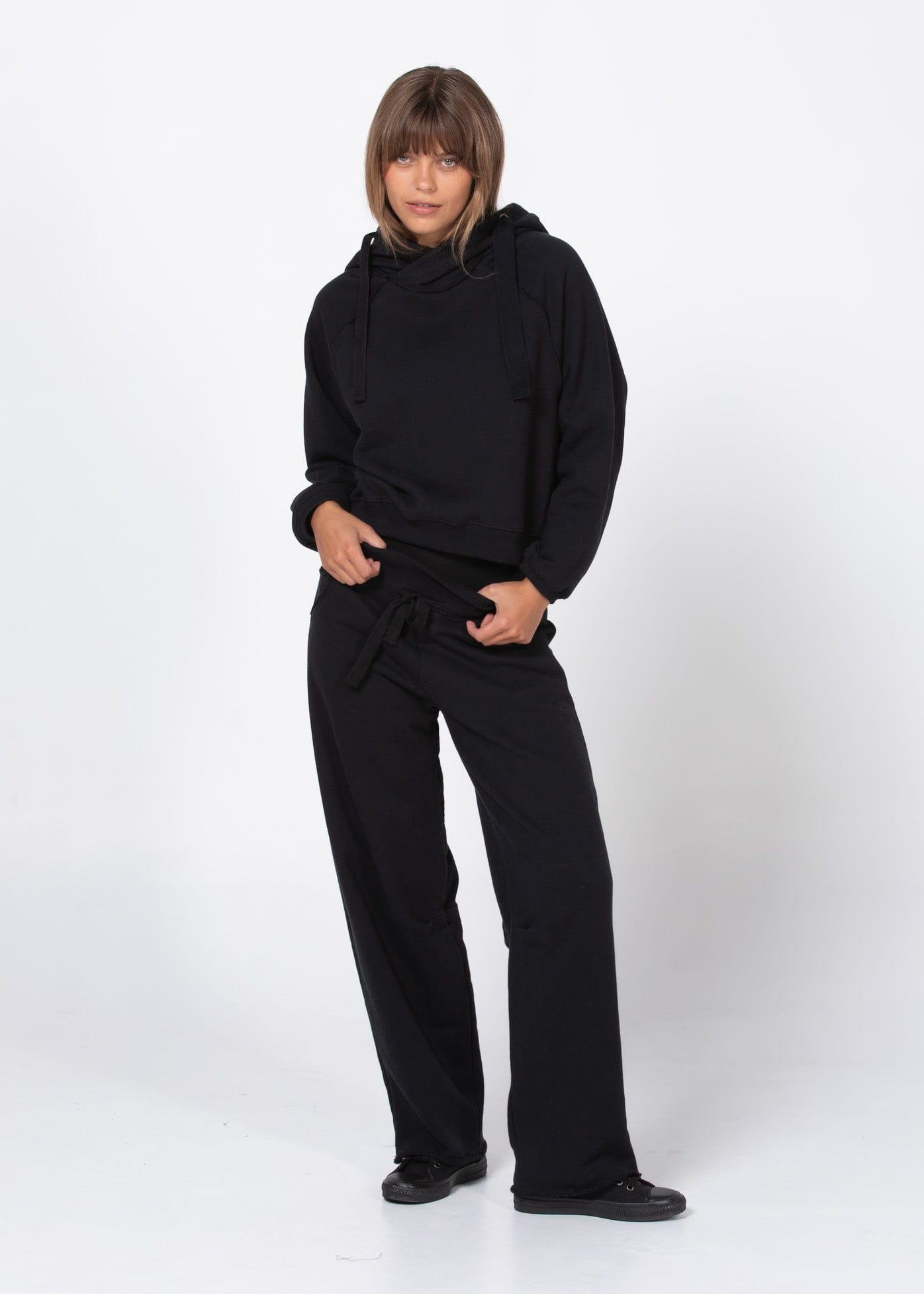 Nalu Hood black / S/M WE-AR Nalu Hood | Sustainable Yoga & Off-Duty Wear