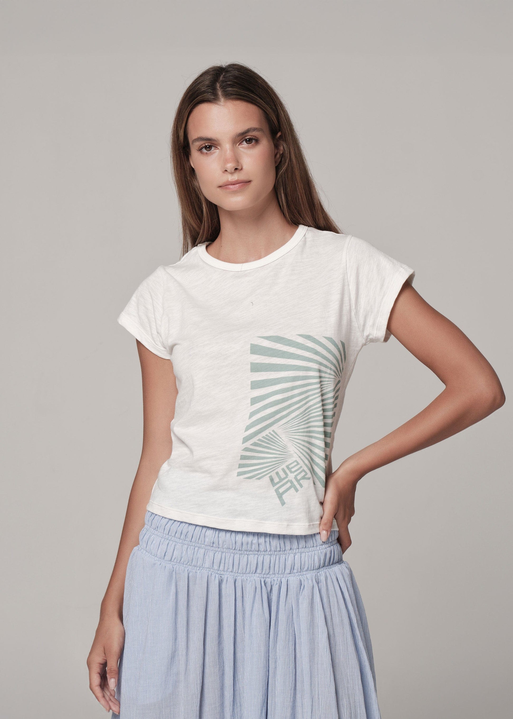 Baby Tee Familia White / XS Baby Tee