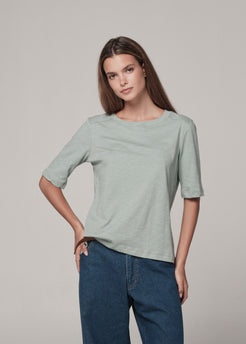 Breeze Tee matcha mylkshake / XS WE-AR Breeze Tee | Sustainable Yoga & Off-Duty Wear