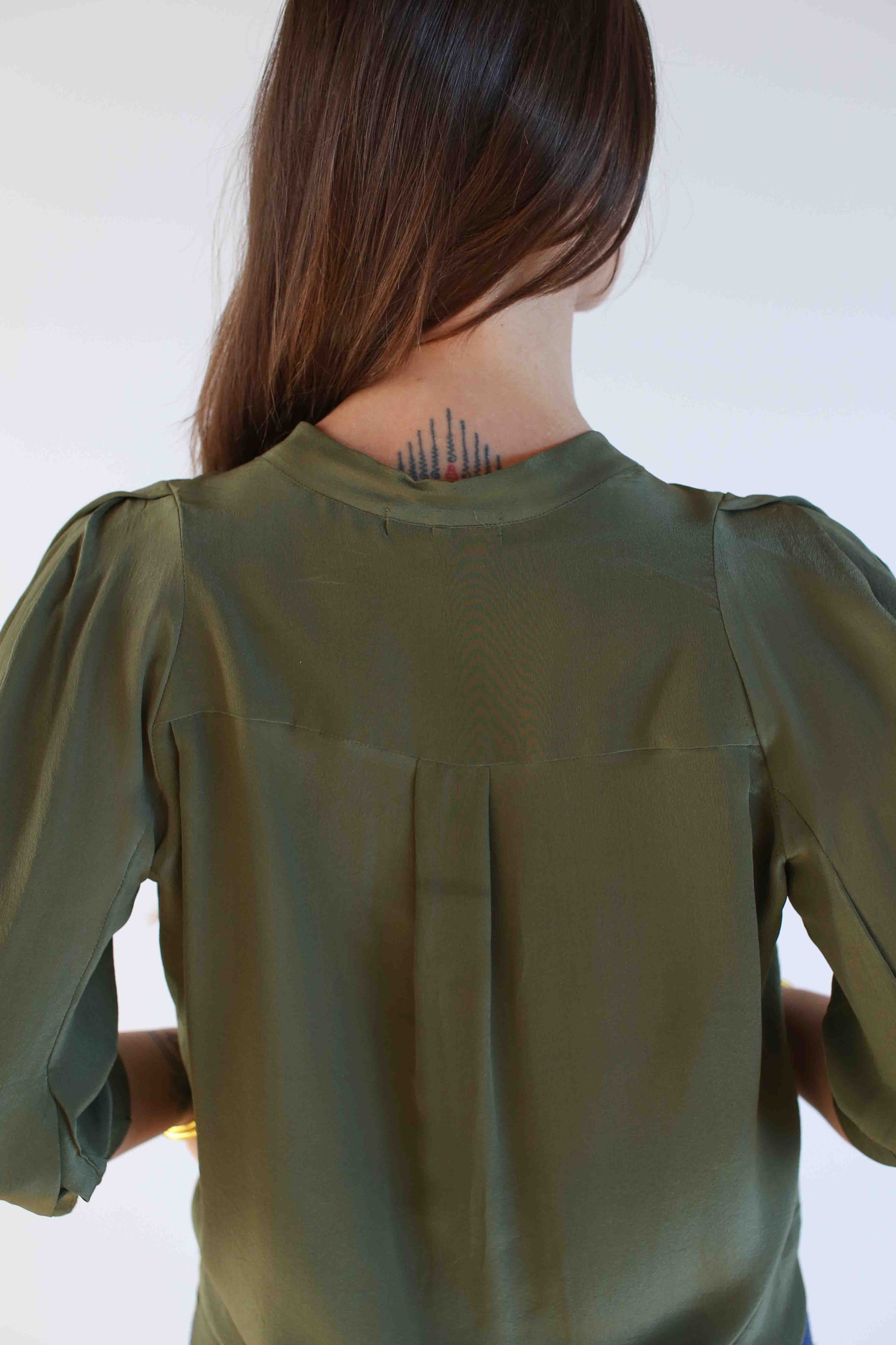 Silk Coucou Shirt WE-AR Silk Coucou Shirt | Sustainable Yoga & Off-Duty Wear