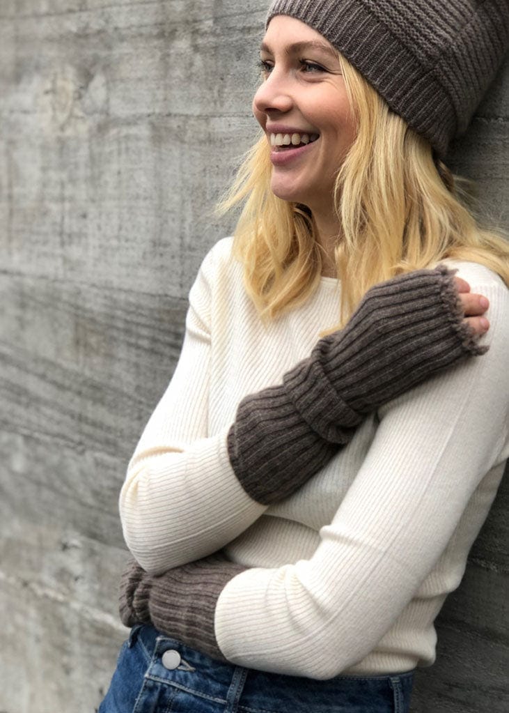 Cashmere Arm Warmers truffle / ONE LOVE